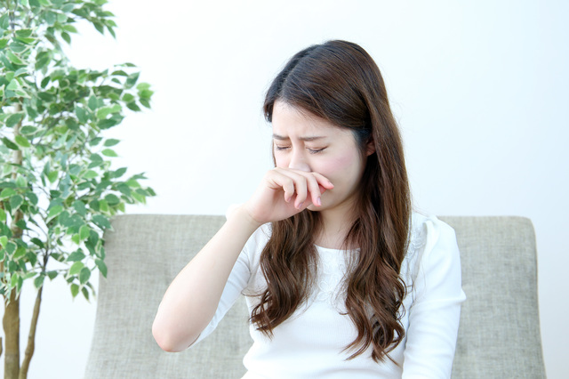 風邪　鼻水　女性