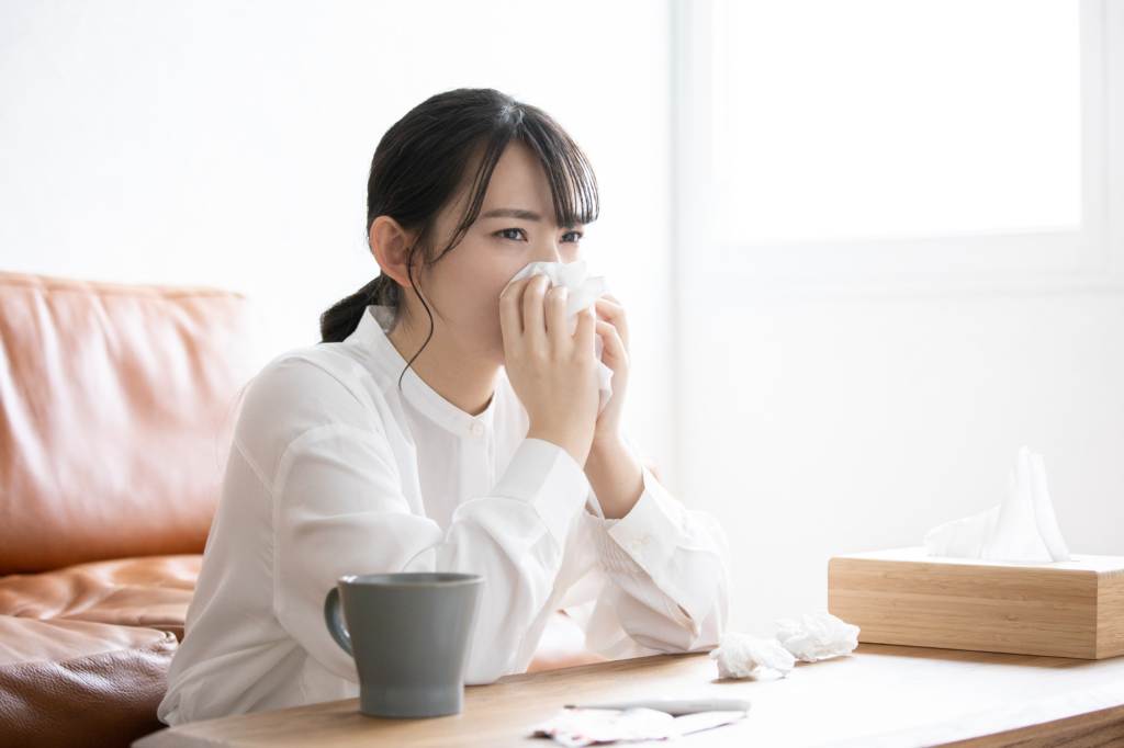 「鼻のかみすぎで痛い」ときの対処法。頭痛・耳痛も。オロナインは使っていい？