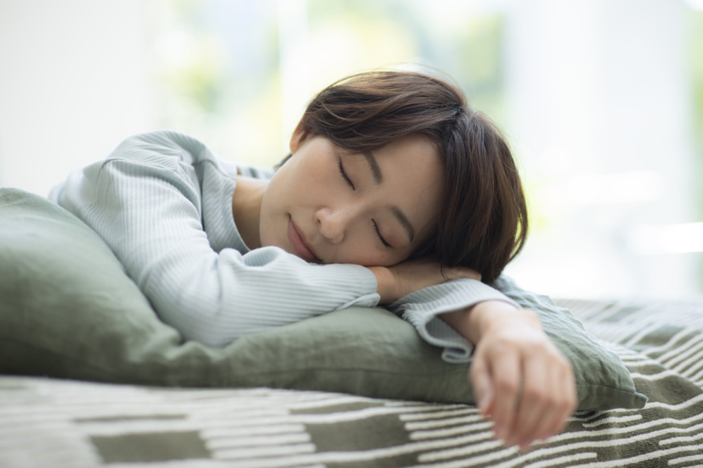 血糖値スパイク「食後眠ると気持ちいい…」なぜ危険！？眠気予防の方法も