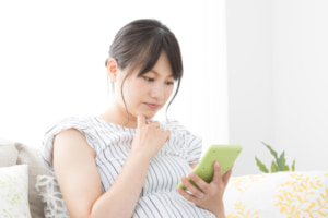 妊婦の水疱瘡リスク｜胎児への影響は？症状チェックや予防法も【医師監修】